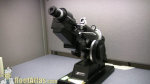 Using a lensometer to check glasses (Video) - TimRoot.com